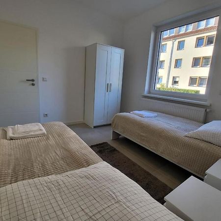 أوسنابروك Monteurzimmer Mit Zwei Einzelnen Betten In Einer 3Zi Wohnung Mit Kuche Und Bad المظهر الخارجي الصورة