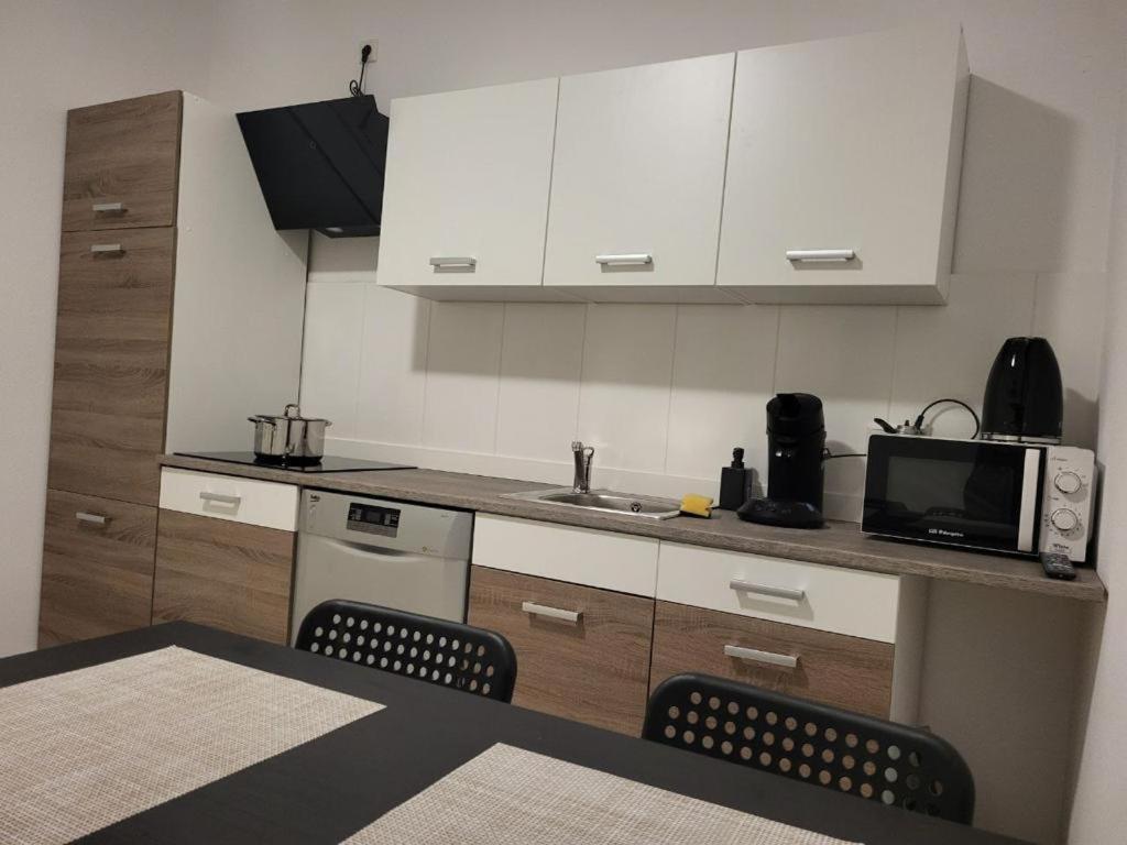 أوسنابروك Monteurzimmer Mit Zwei Einzelnen Betten In Einer 3Zi Wohnung Mit Kuche Und Bad المظهر الخارجي الصورة