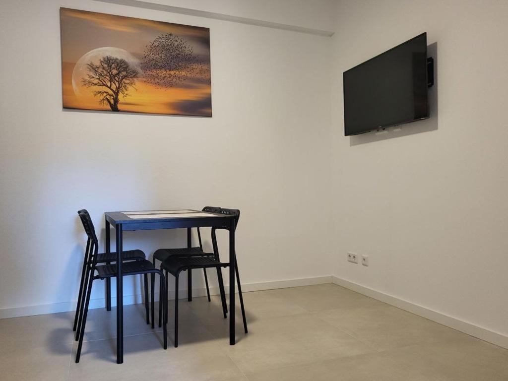 أوسنابروك Monteurzimmer Mit Zwei Einzelnen Betten In Einer 3Zi Wohnung Mit Kuche Und Bad المظهر الخارجي الصورة