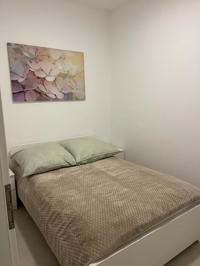 أوسنابروك Monteurzimmer Mit Zwei Einzelnen Betten In Einer 3Zi Wohnung Mit Kuche Und Bad المظهر الخارجي الصورة