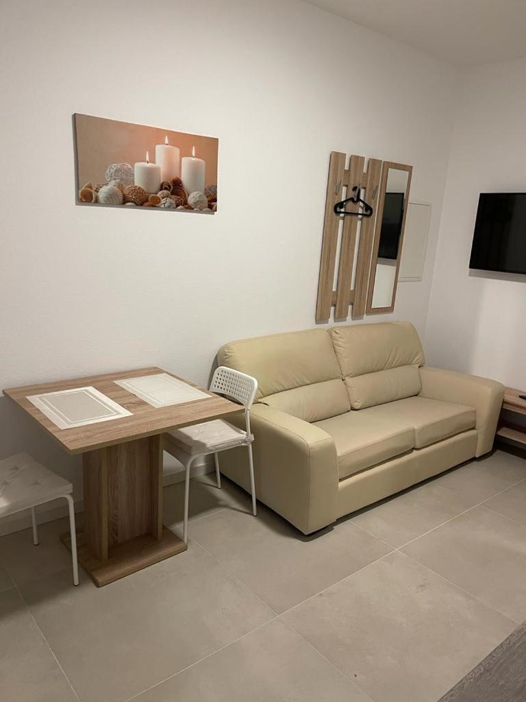أوسنابروك Monteurzimmer Mit Zwei Einzelnen Betten In Einer 3Zi Wohnung Mit Kuche Und Bad المظهر الخارجي الصورة
